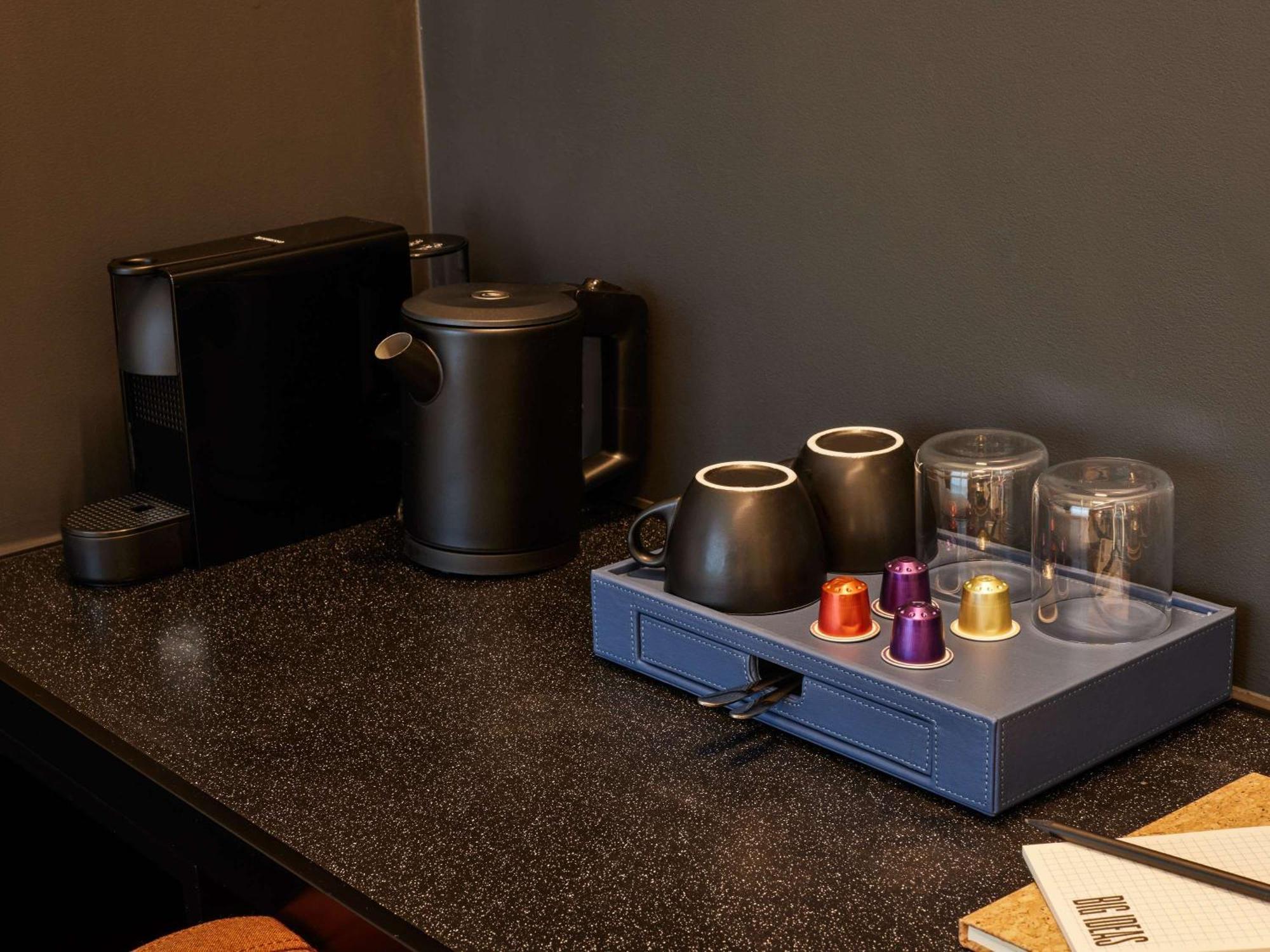 Hotel Tribe Manchester Airport By Accor 4*