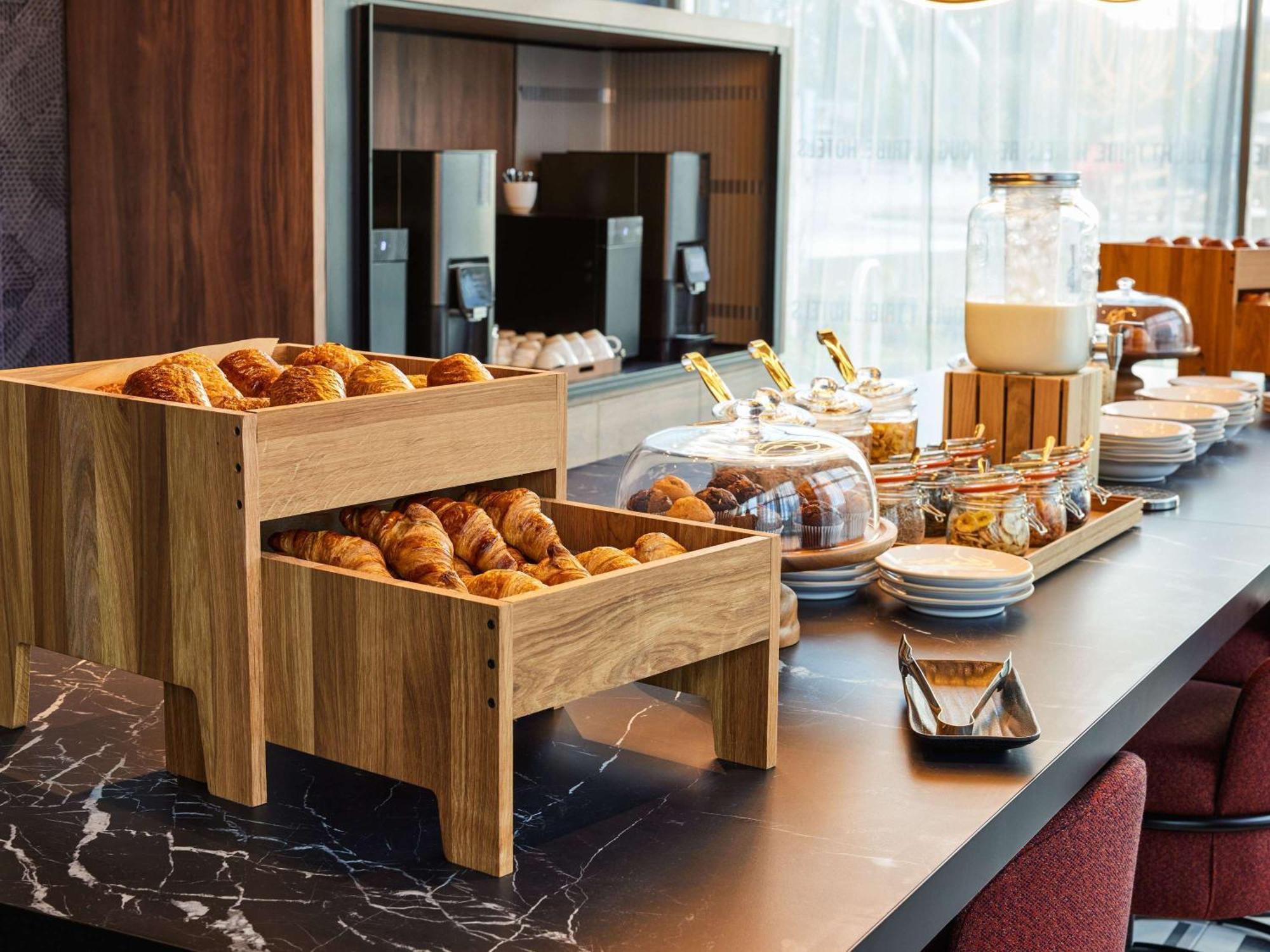 Hotel Tribe Manchester Airport By Accor